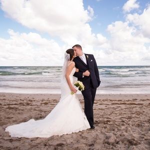 ESSENCE OF AUSTRALIA Wedding Dress